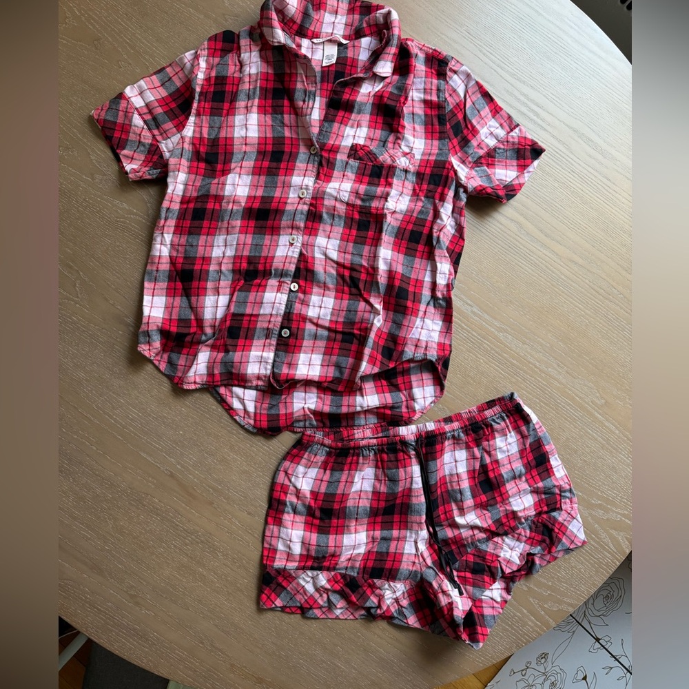 Victoria’s Secret XS plaid short sleeve PJ Set